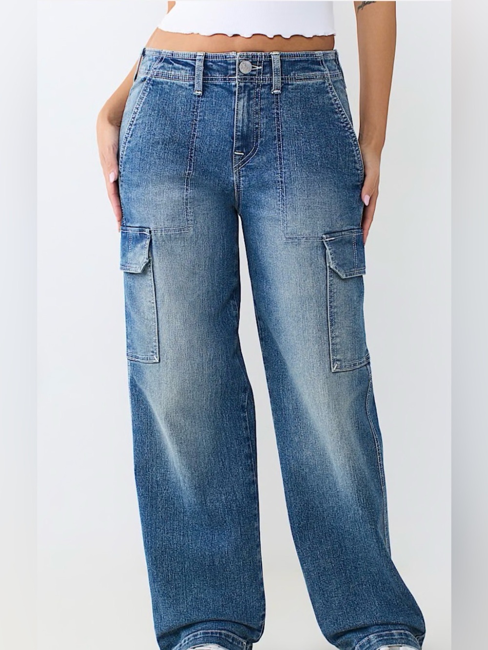 True Religion Cargo SN Straight Leg Jeans
Size 29 NWT
